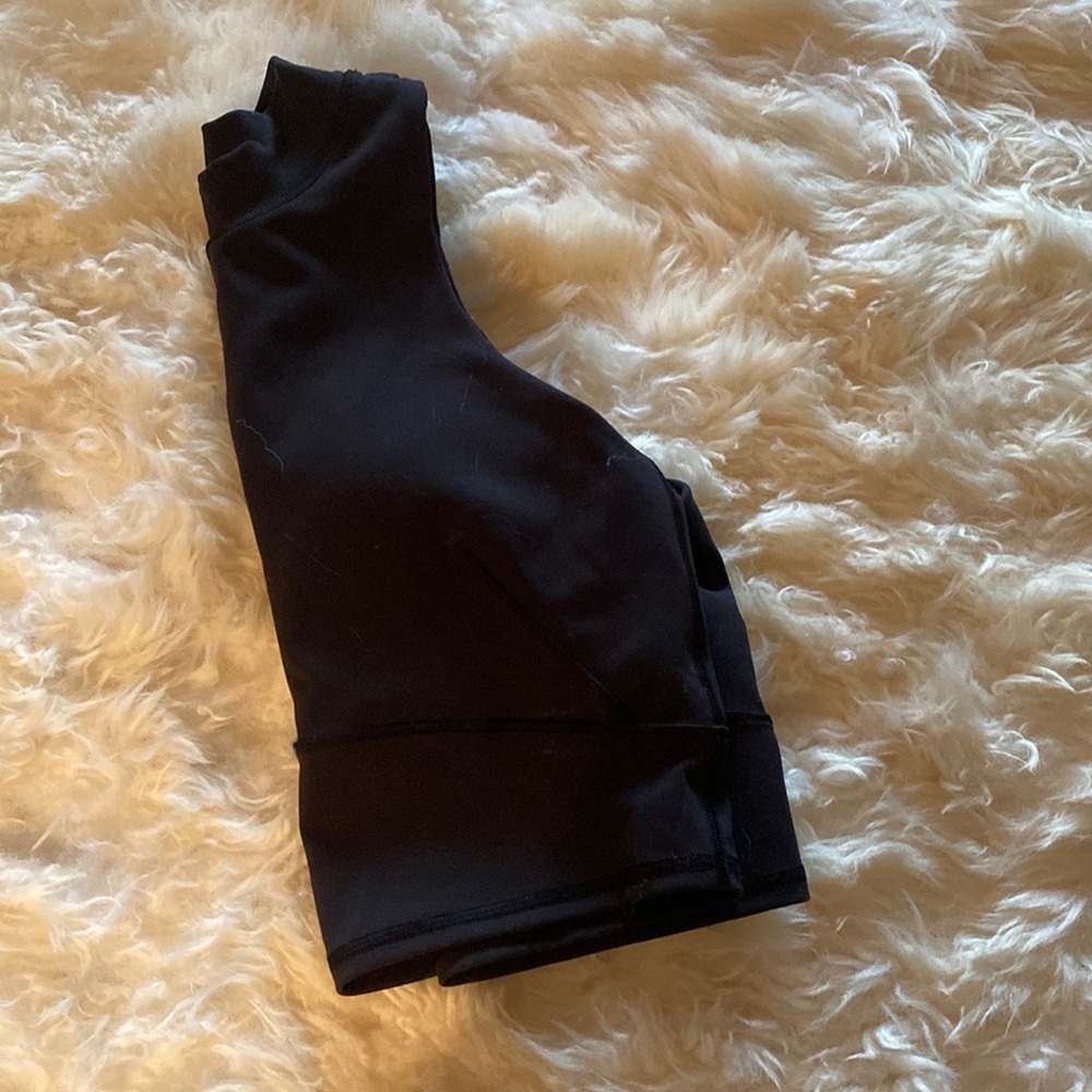 hi neck, Lululemon black tank top